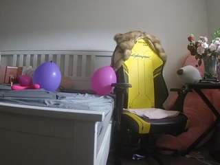 voyeurcam-sexy-little-ana-01