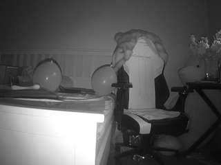 voyeurcam-sexy-little-ana-01