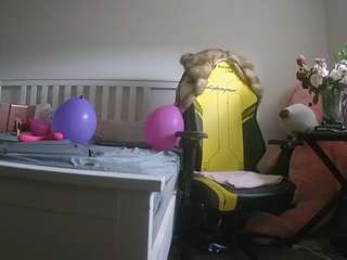 voyeurcam-sexy-little-ana-01