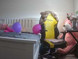 voyeurcam-sexy-little-ana-01