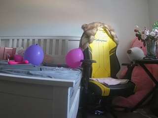 voyeurcam-sexy-little-ana-01