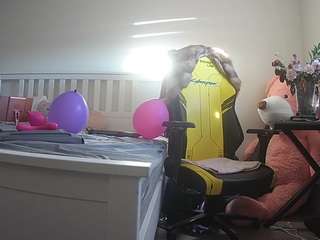 voyeurcam-sexy-little-ana-01