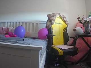 voyeurcam-sexy-little-ana-01