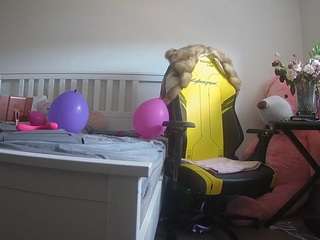 voyeurcam-sexy-little-ana-01