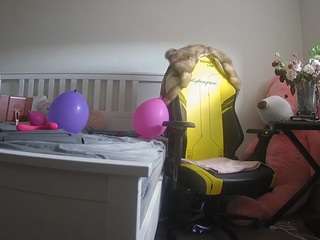 voyeurcam-sexy-little-ana-01