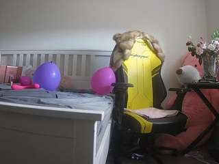 voyeurcam-sexy-little-ana-01