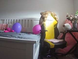 voyeurcam-sexy-little-ana-01