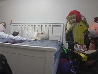  voyeurcam-sexy-little-ana-01 chat room