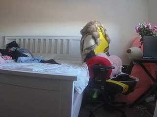 voyeurcam-sexy-littl... webcam