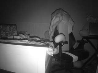 voyeurcam-sexy-little-ana-01