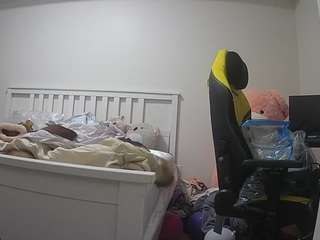 voyeurcam-sexy-little-ana-01