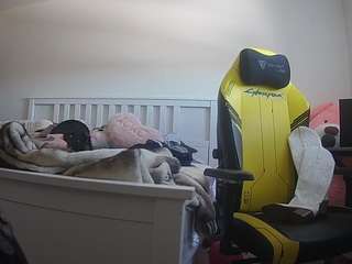 voyeurcam-sexy-little-ana-01