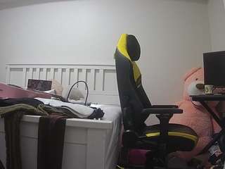 voyeurcam-sexy-little-ana-01