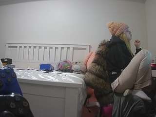 voyeurcam-sexy-little-ana-01