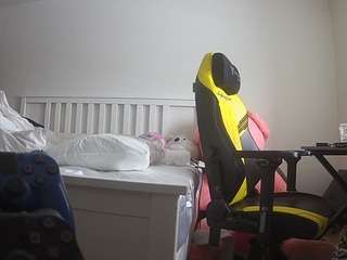 voyeurcam-sexy-little-ana-01 camsoda