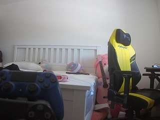 voyeurcam-sexy-little-ana-01 camsoda