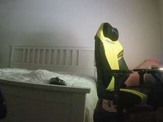 voyeurcam-sexy-little-ana-01