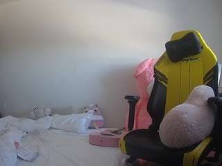 voyeurcam-sexy-little-ana-01 webcam