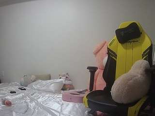 voyeurcam-sexy-little-ana-01
