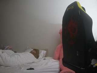 voyeurcam-sexy-little-ana-01 from CamSoda