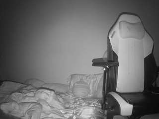 voyeurcam-sexy-little-ana-01 Live Webcam on CamSoda