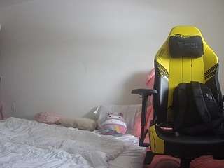 voyeurcam-sexy-little-ana-01