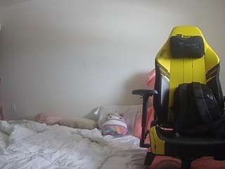 voyeurcam-sexy-little-ana-01