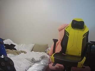 voyeurcam-sexy-little-ana-01