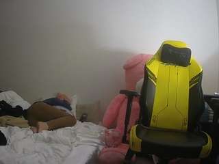 voyeurcam-sexy-little-ana-01