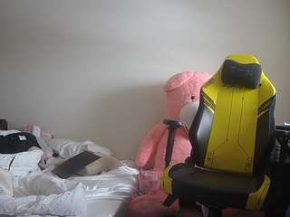 voyeurcam-sexy-little-ana-01