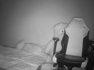 voyeurcam-sexy-little-ana-01