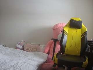 voyeurcam-sexy-little-ana-01