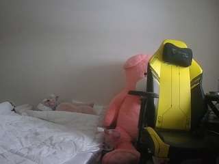 voyeurcam-sexy-little-ana-01