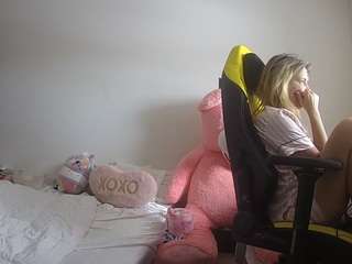 voyeurcam-sexy-little-ana-01 webcam