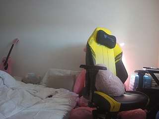 voyeurcam-sexy-little-ana-01 webcam