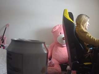 voyeurcam-sexy-little-ana-01 webcam model