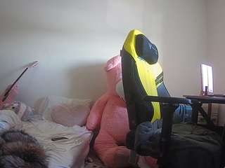 voyeurcam-sexy-little-ana-01