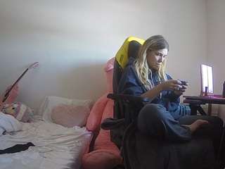 voyeurcam-sexy-little-ana-01 webcam