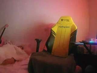 voyeurcam-sexy-little-ana-01