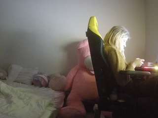 voyeurcam-sexy-little-ana-01 webcam