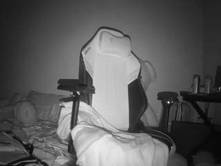 voyeurcam-sexy-little-ana-01