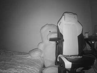 voyeurcam-sexy-little-ana-01