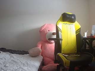 voyeurcam-sexy-little-ana-01