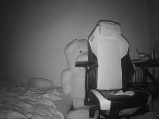 voyeurcam-sexy-little-ana-01