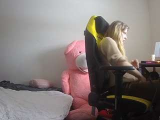 voyeurcam-sexy-little-ana-01 webcam model