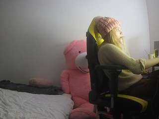 voyeurcam-sexy-little-ana-01 webcam