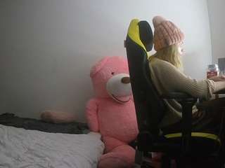 voyeurcam-sexy-little-ana-01 webcam