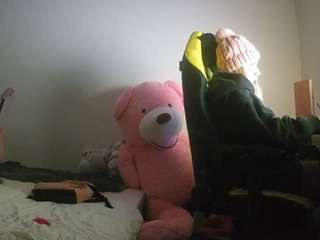 voyeurcam-sexy-little-ana-01 live cam profile