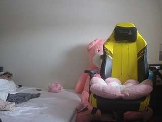 voyeurcam-sexy-little-ana-01