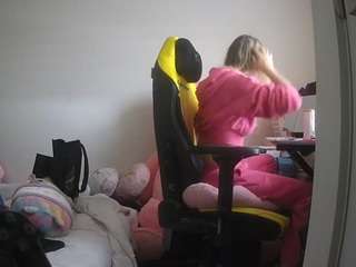 voyeurcam-sexy-little-ana-01